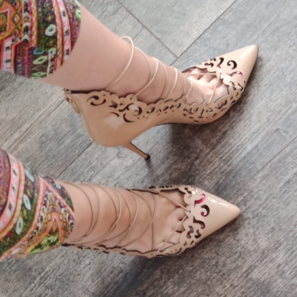 Heels - Picture 9 of 16